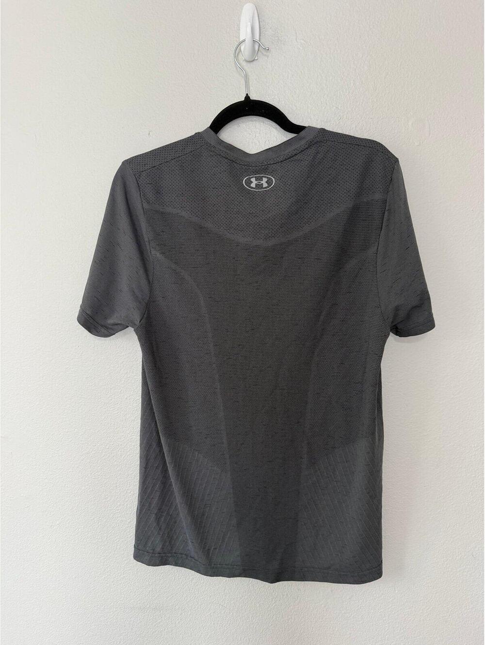 Under Armour the seamless t shirt, size medium - Picture 2 of 3
